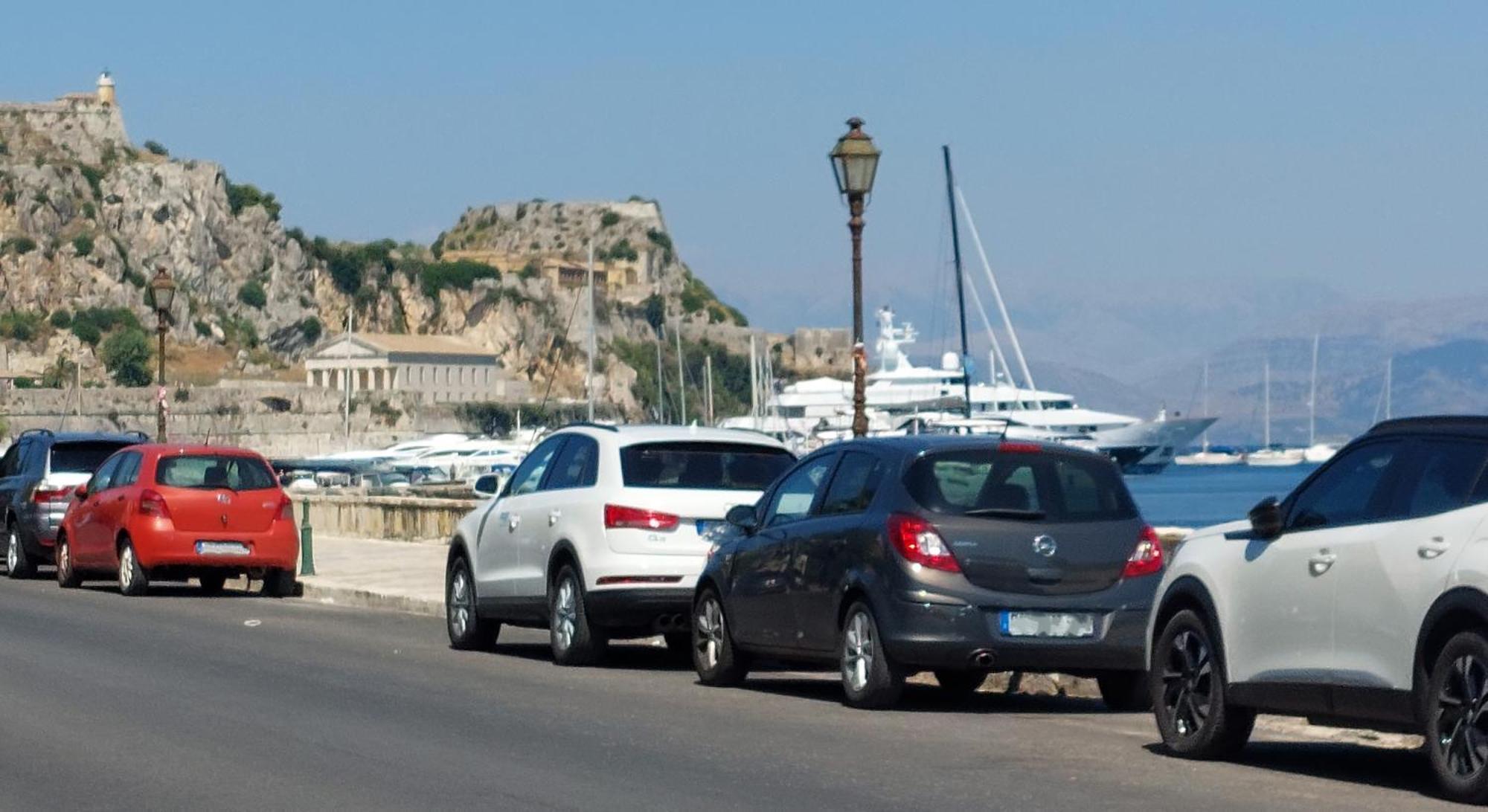 Aay- Best Corfu Town & Sea Apart 2Bedroom Renovated + Lift / Comfy&Design+Wifi 外观 照片